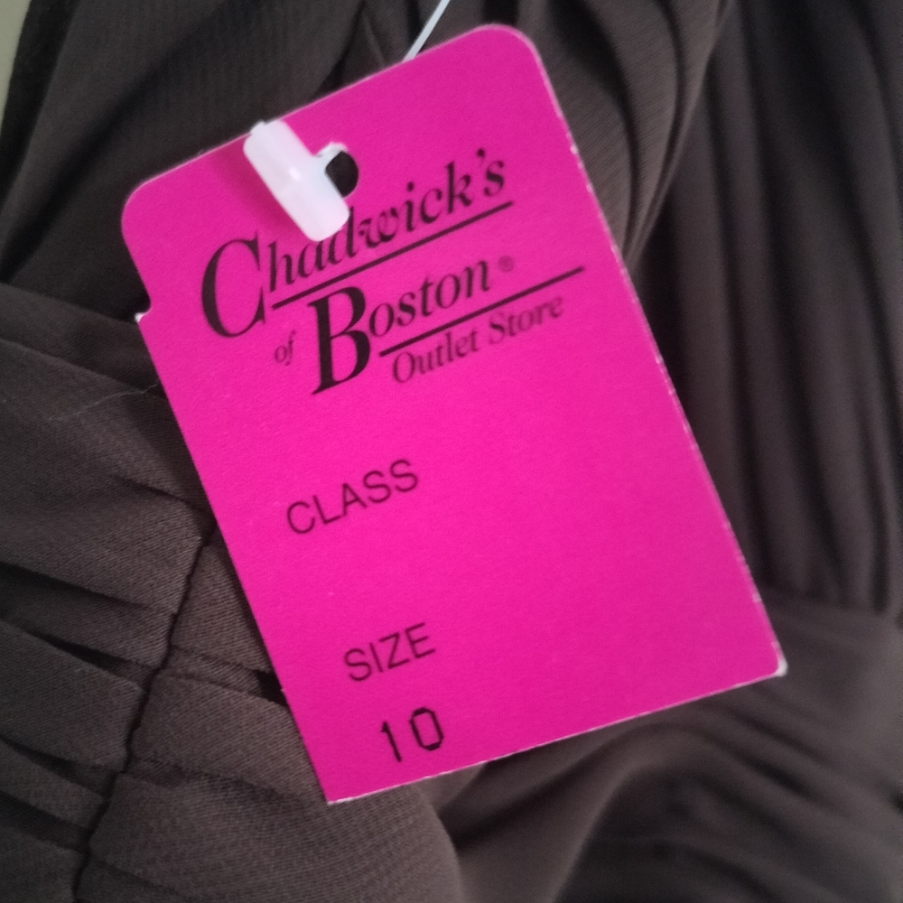 Brown gown with cropped jacket - Picture 10 of 11